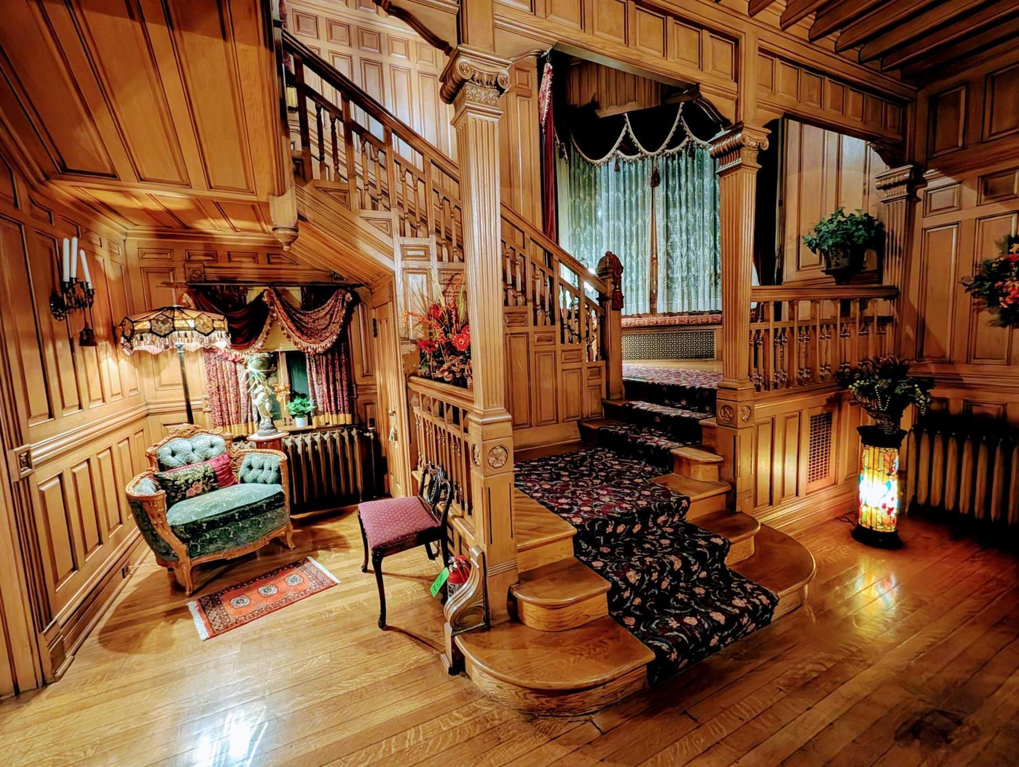 Alexander Mansion Bed & Breakfast Winona Exterior photo