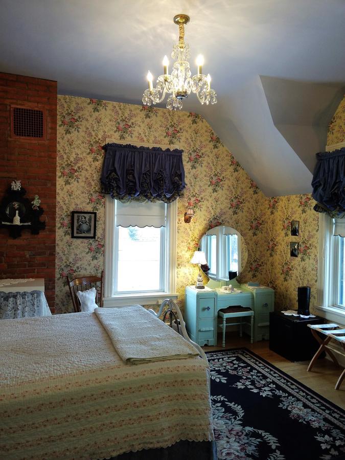 Alexander Mansion Bed & Breakfast Winona Exterior photo