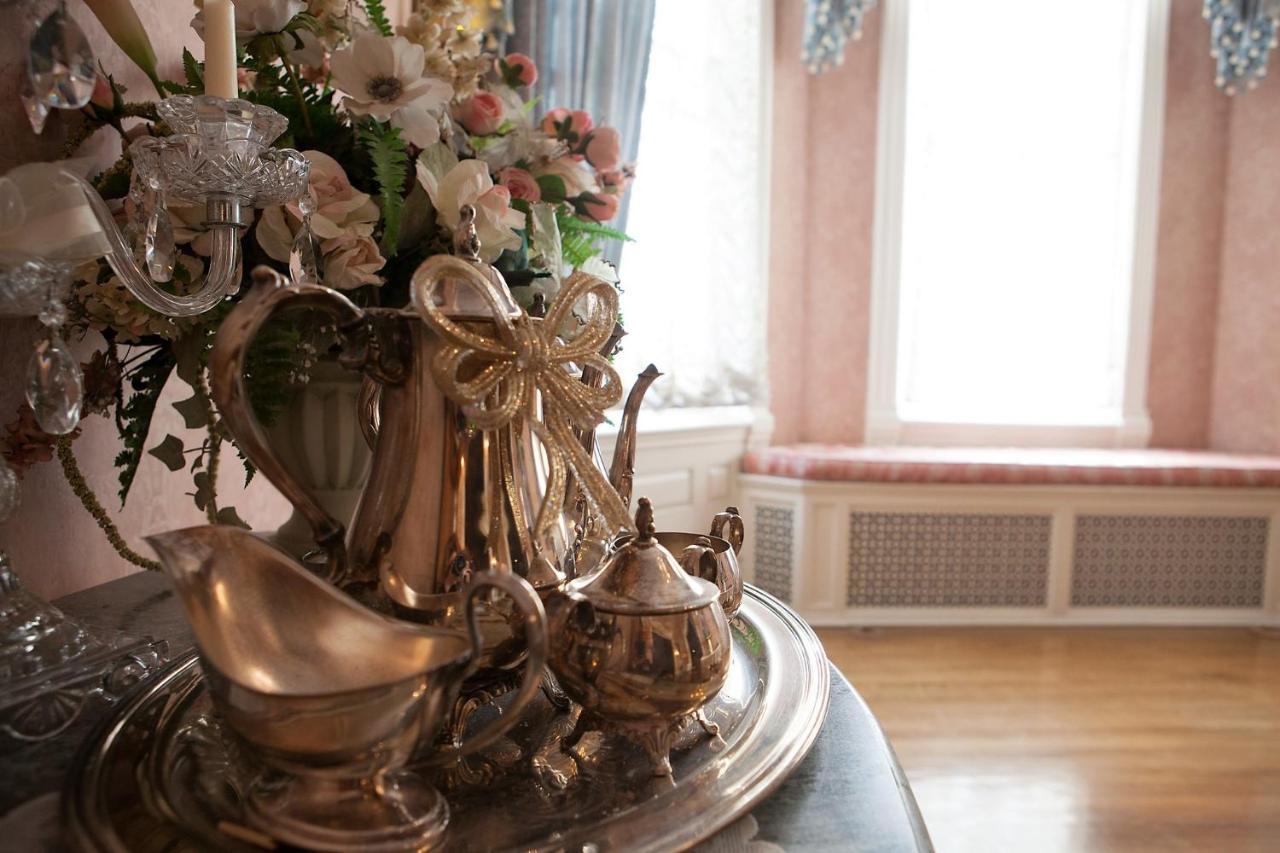 Alexander Mansion Bed & Breakfast Winona Exterior photo